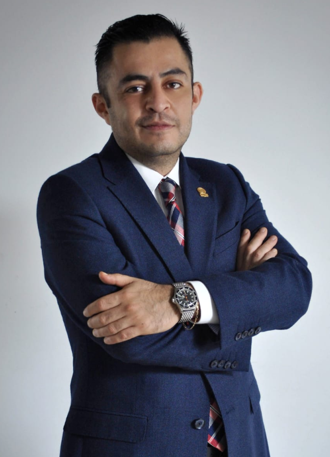 Lic. Isidro Fernández López